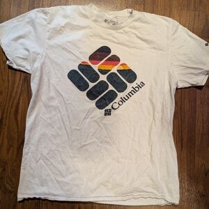 Columbia T-shirt